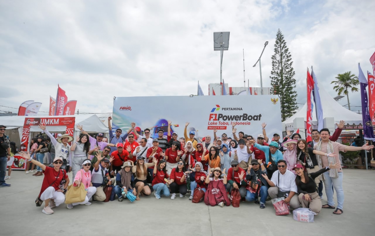 Asuransi Sinar Mas Gelar Agency Tour Contest F1 PowerBoat H2O Lake Toba