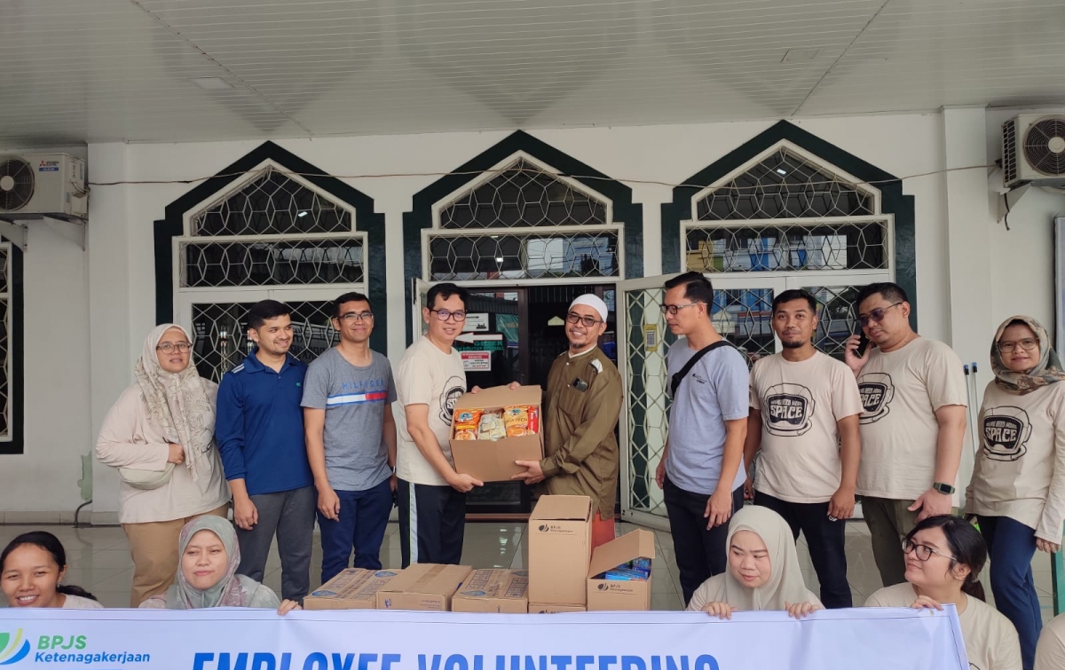 Berbahagia Sambut Ramadan BPJS Ketenagakerjaan Medan Utara Lakukan Aksi Sosial di Masjid