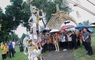 Menparekraf  Luncurkan Anugerah Desa Wisata Indonesia  2024
