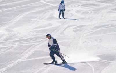 Dua Pemain Ski Tewas Tertimpa Longsoran Salju di Swiss