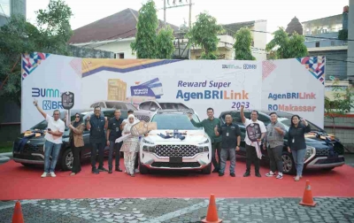 Beri Apresiasi! BRI Bagikan Mobil Kepada Agen BRILink Berprestasi