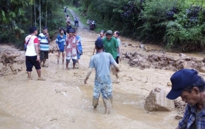 Banjir Bandang Terjang Sempung Polling Dairi, Sawah dan Jalan Rusak