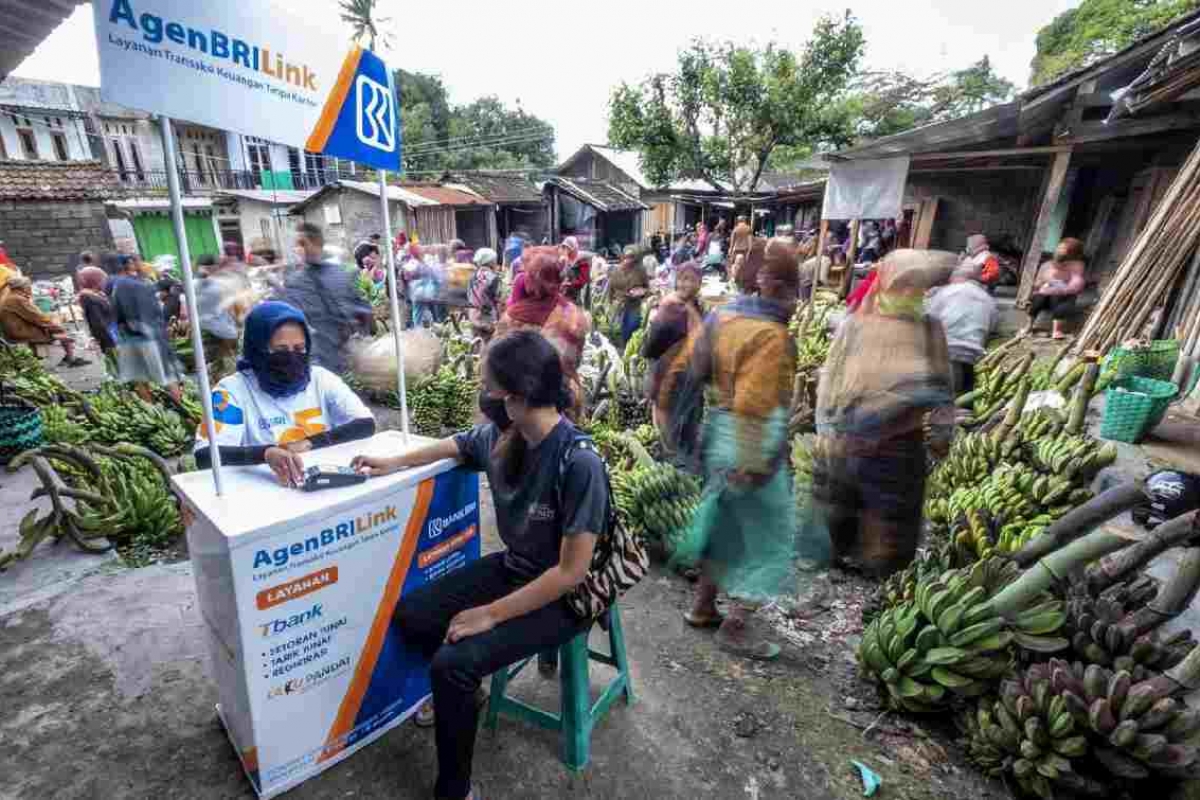 Cerita Penjual Ayam Kampung Terbantu Keberadaan Kredit Ultra Mikro Yang Disalurkan AgenBRILink