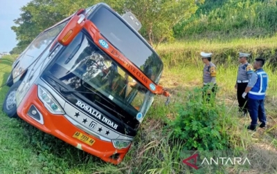 Bus Rosalia Indah Bawa Pemudik Tujuan Jawa Timur