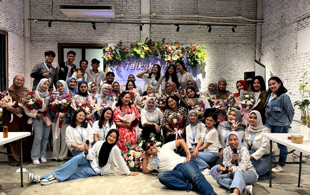 Mahasiswa MICE Polmed Sukses Selenggarakan Event Talkshow & Workshop Flower Business Bersama Rara Flower Medan