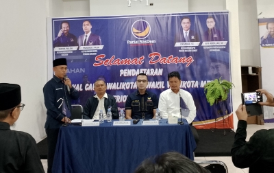 Kembalikan Berkas Pendaftaran Calon Wali Kota Medan, Prof Ridha Disambut Hangat Keluarga Besar Nasdem