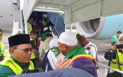 Keberangkatan Kloter 1 Jemaah Haji Embarkasi Medan Molor 2,5 Jam
