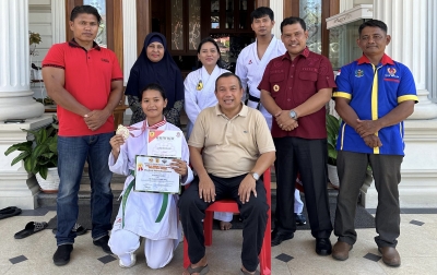 Saroha dan Jamaluddin Apresiasi Atlet Karate KKI Sibolga Berprestasi
