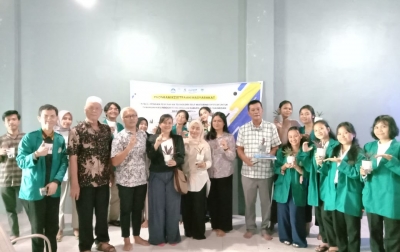 Tim PKM Unimed Bersama PT. G10 Agrotech Perkenalkan Teknologi “Self Watering System” untuk Petani Tanaman Hias Kota Medan