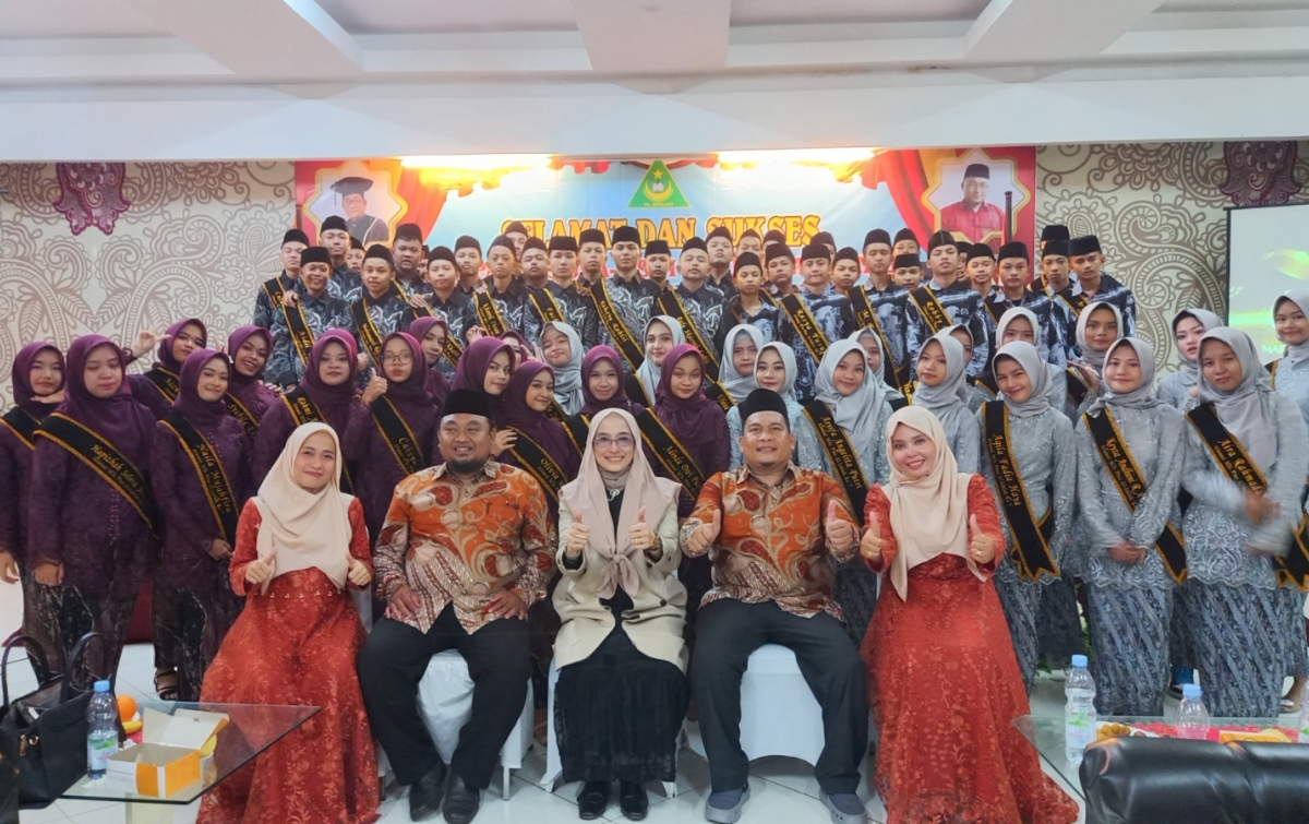 Wisuda 64 Siswa  MTs Plus Al-Ishlah