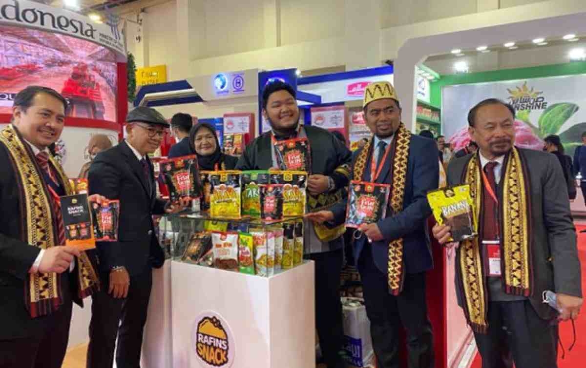 Produsen Keripik Kulit Ikan “Rafins Snack” Mendunia, Berkat KUR BRI dan Rajin Ikut Pameran