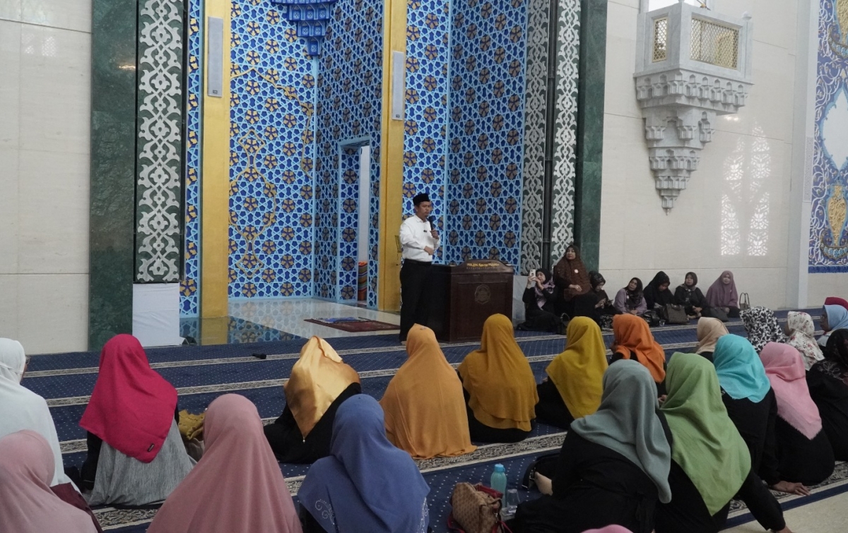 Bersama Majelis Muslimah Berdzikir, Prof Ridha Ajak Kaum Ibu Maknai Arti Sabar