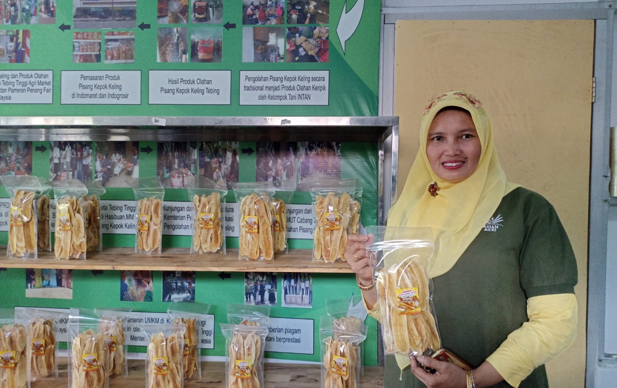 Binaan Asian Agri, Keripik Pisang Kepok Budhiarti Terbang Sampai Malaysia