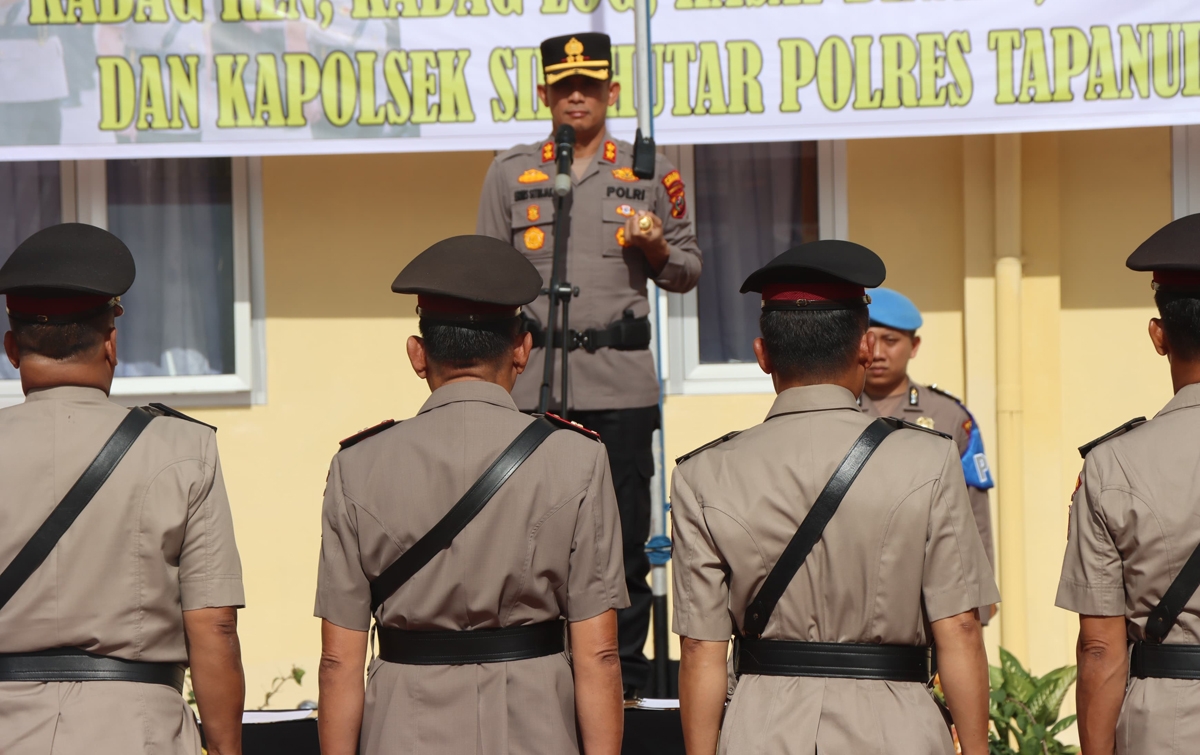 Ernis Sitinjak Pimpin Sertijab Pejabat Baru di Polres Taput