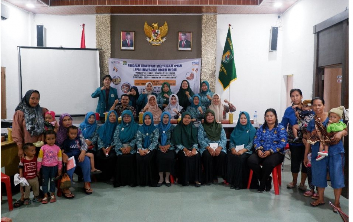 Prodi Gizi Unimed Pengabdian Pendampingan Balita Stunting dengan Education and Cooking Local Food Intervension di Posyandu Desa Pon Kabupaten Serdang Bedagai