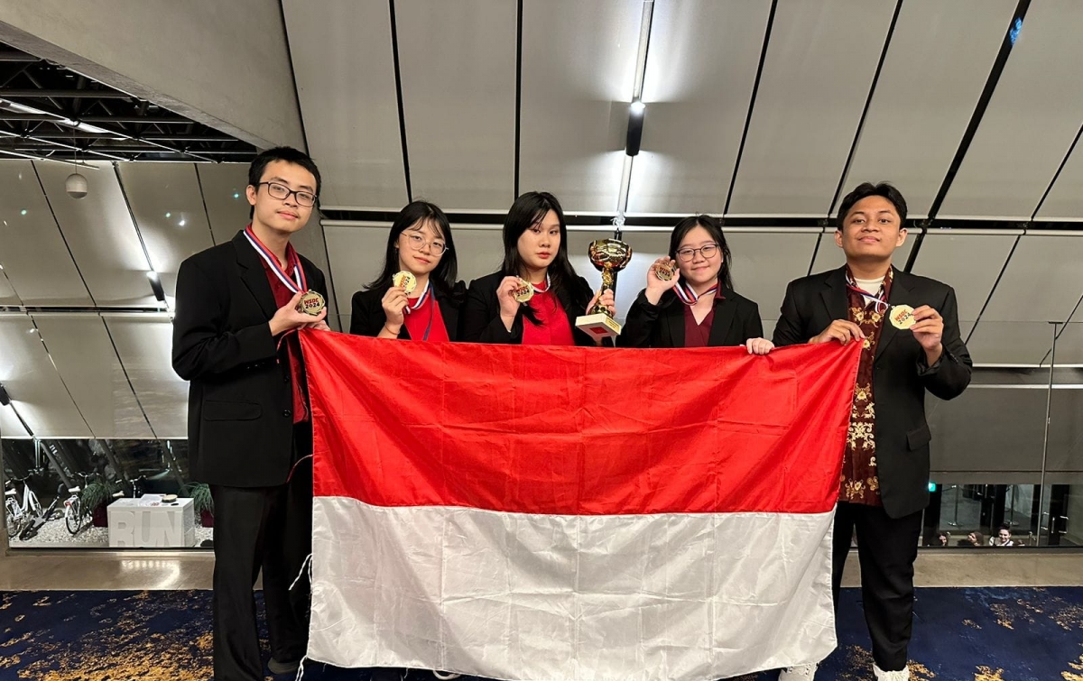 Siswa Indonesia Raih 3 Penghargaan Pada World Schools Debating Championship 2024 di Serbia