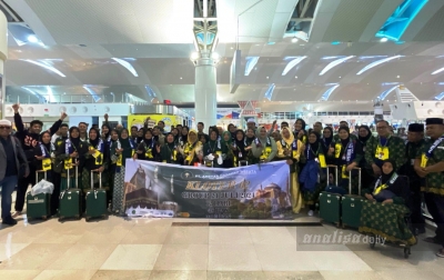 72 Jemaah Umrah Amsyar Hasanah Wisata Diberangkatkan dari Bandara Kualanamu