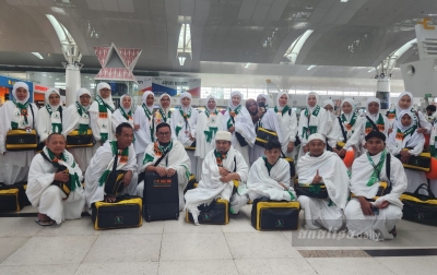 Travel Darul Iman Berangkatkan Jemaah Program Umrah Parenting