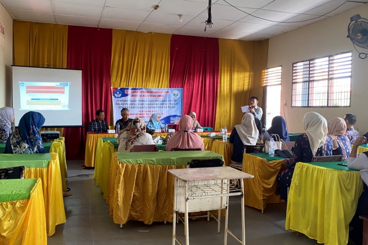 Kegiatan PKM Dosen Unimed Pengembangan Keterampilan Guru untuk Siswa SMK Binjai