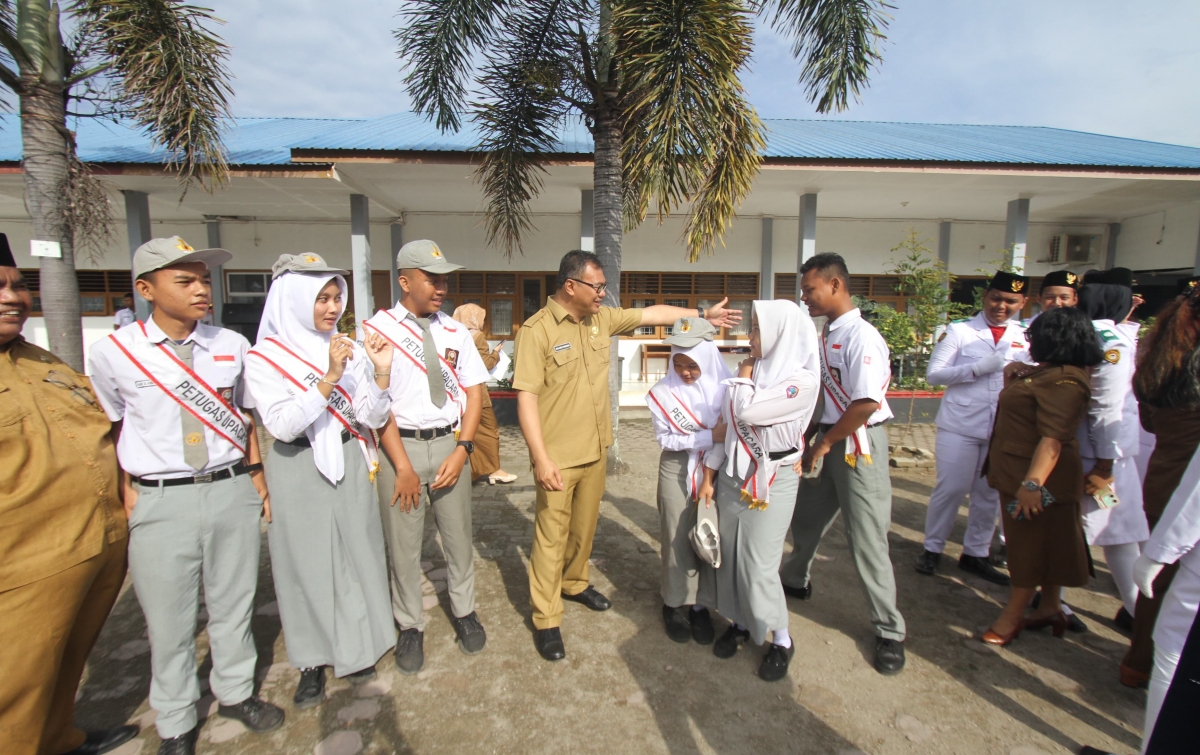 Asri Ludin Tambunan Ajak Pelajar SMAN 1 Tanjung Morawa Meriahkan PON