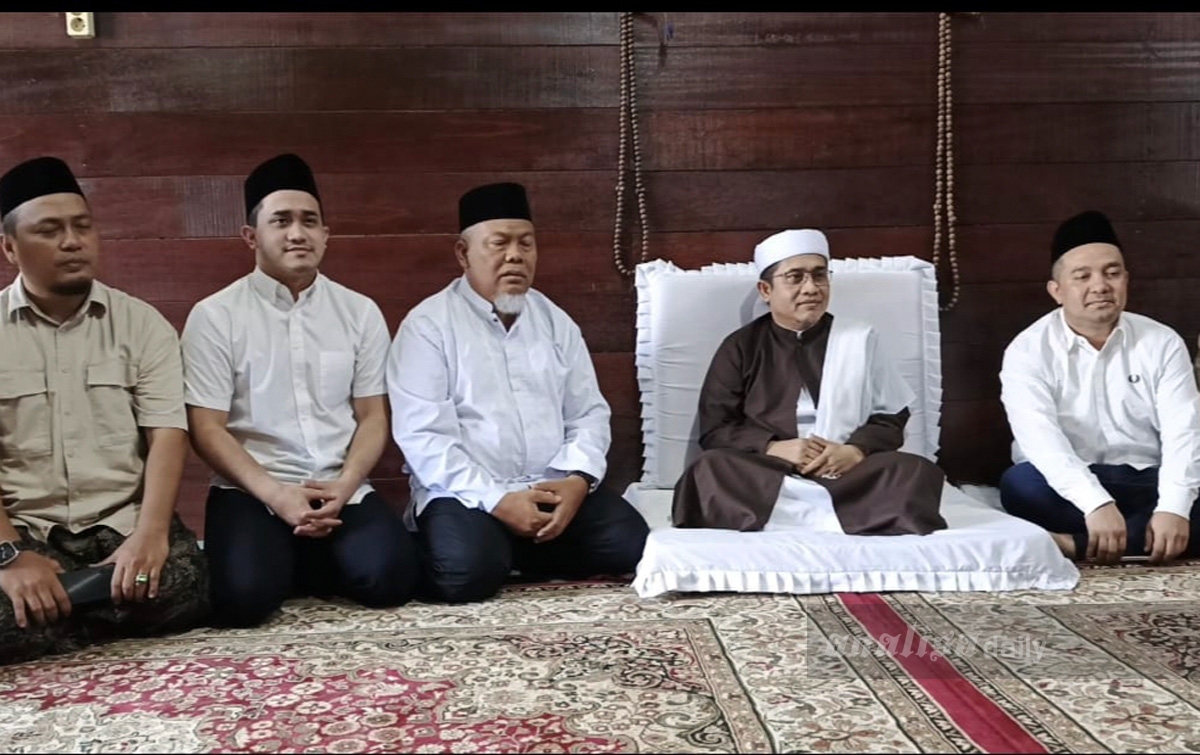 Iskandar dan Adli Sembiring Sambangi Tuan Guru Babussalam