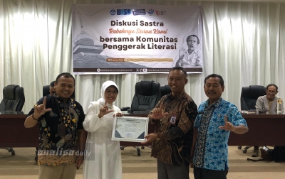 Balai Bahasa Provinsi Sumatera Utara Gelar Diskusi Sastra 'Robohnya Surau Kami' Bersama Komunitas Literasi