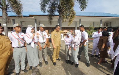 Asri Ludin Tambunan Ajak Pelajar SMAN 1 Tanjung Morawa Meriahkan PON