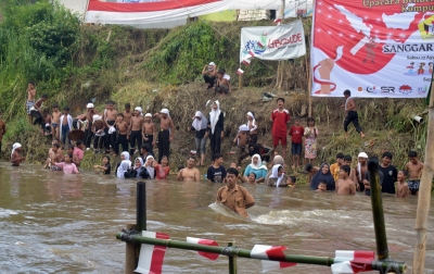 Warga Kampung Aur Diajak Terus Gotong Royong Menjaga Nilai Pancasila