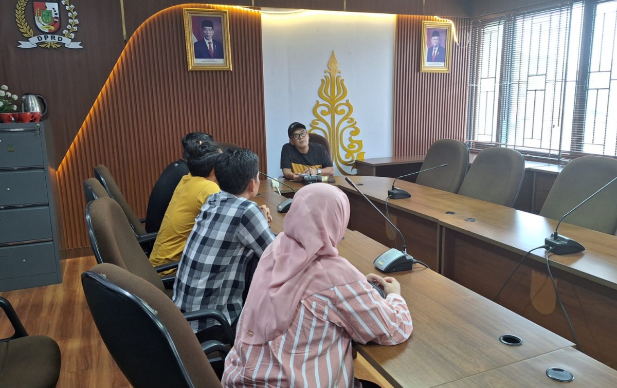 Perda KTR Pekanbaru Batasi Penjualan Rokok, Pedagang Kecil: Beban Ekonomi Makin Berat