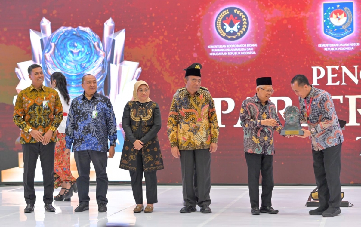 Angka Universal Coverage Jamsostek Diharapkan Terus Meningkat, Wapres Berikan Paritrana Award