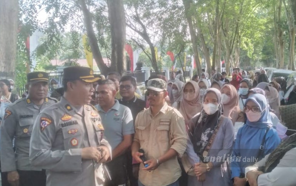 Ratusan Guru Unjuk Rasa Desak Polres Langkat Tetapkan Tersangka PPPK