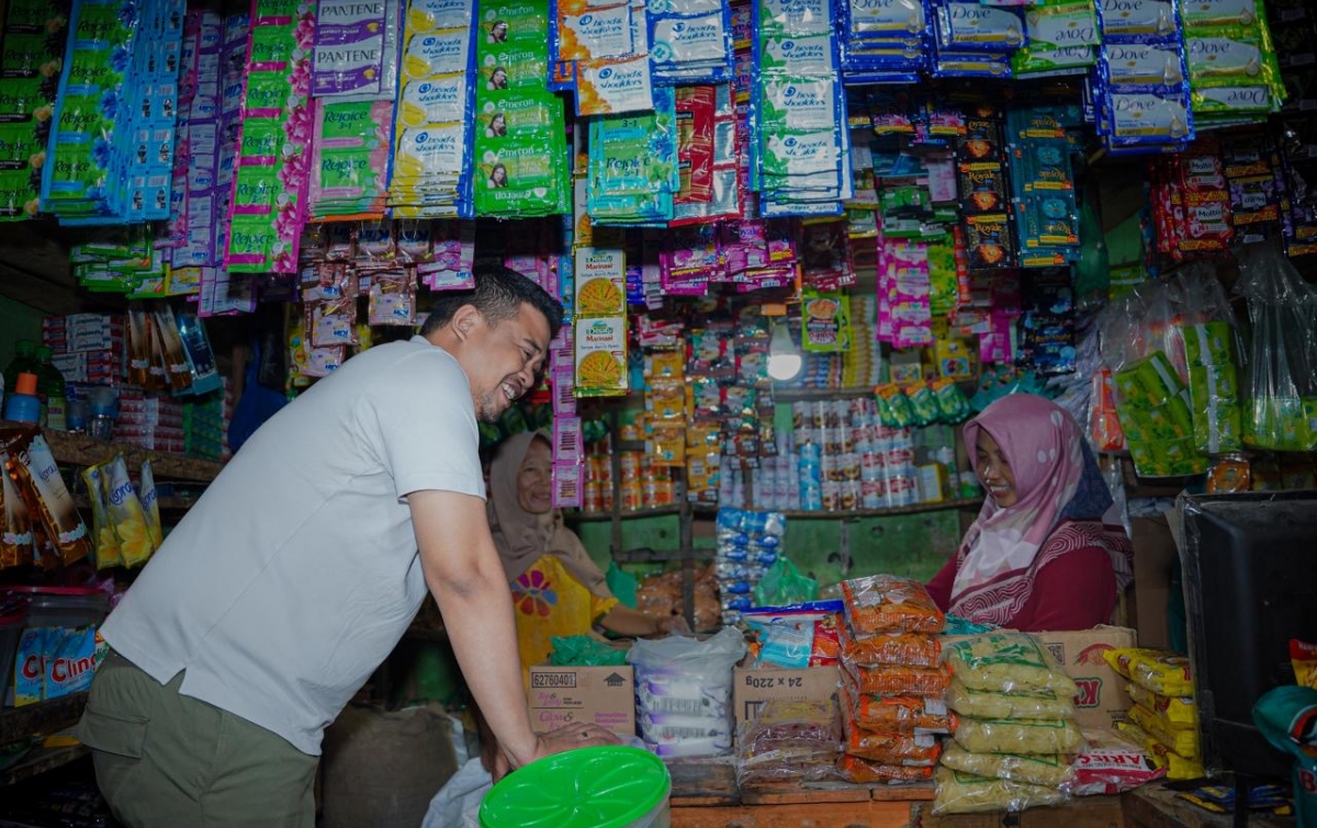 Blusukan ke Pasar Cok Kodok Padangsidempuan, Bobby Nasution Terima Curhat Pedagang Soal Infrastruktur