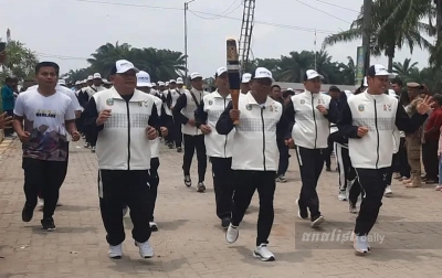 Kirab Api Pekan Olahraga Nasional di Serdang Bedagai