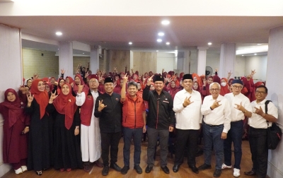 Deklarasi Majelis Ta'lim DPC PDIP, Prof Ridha Ajak Ratusan Kaum Ibu Berjuang Demi Masa Depan