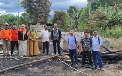 Korban Kebakaran Aek Bilah Dapat Bantuan Dari Bupati Dolly