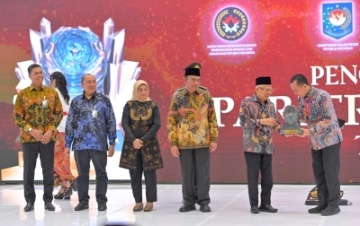 Angka Universal Coverage Jamsostek Diharapkan Terus Meningkat, Wapres Berikan Paritrana Award