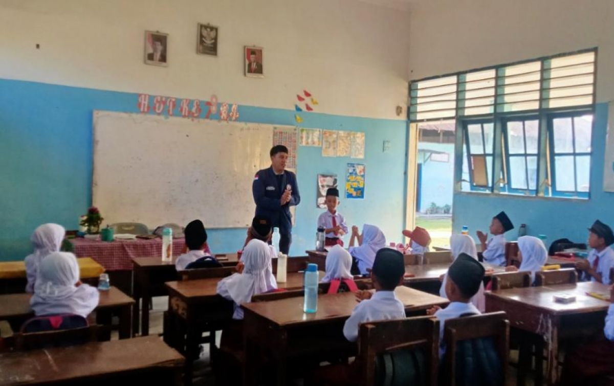 Dosen dan Mahasiswa STKIP Budidaya Binjai Kembangkan Keterampilan Guru SD Swasta Islamiyah