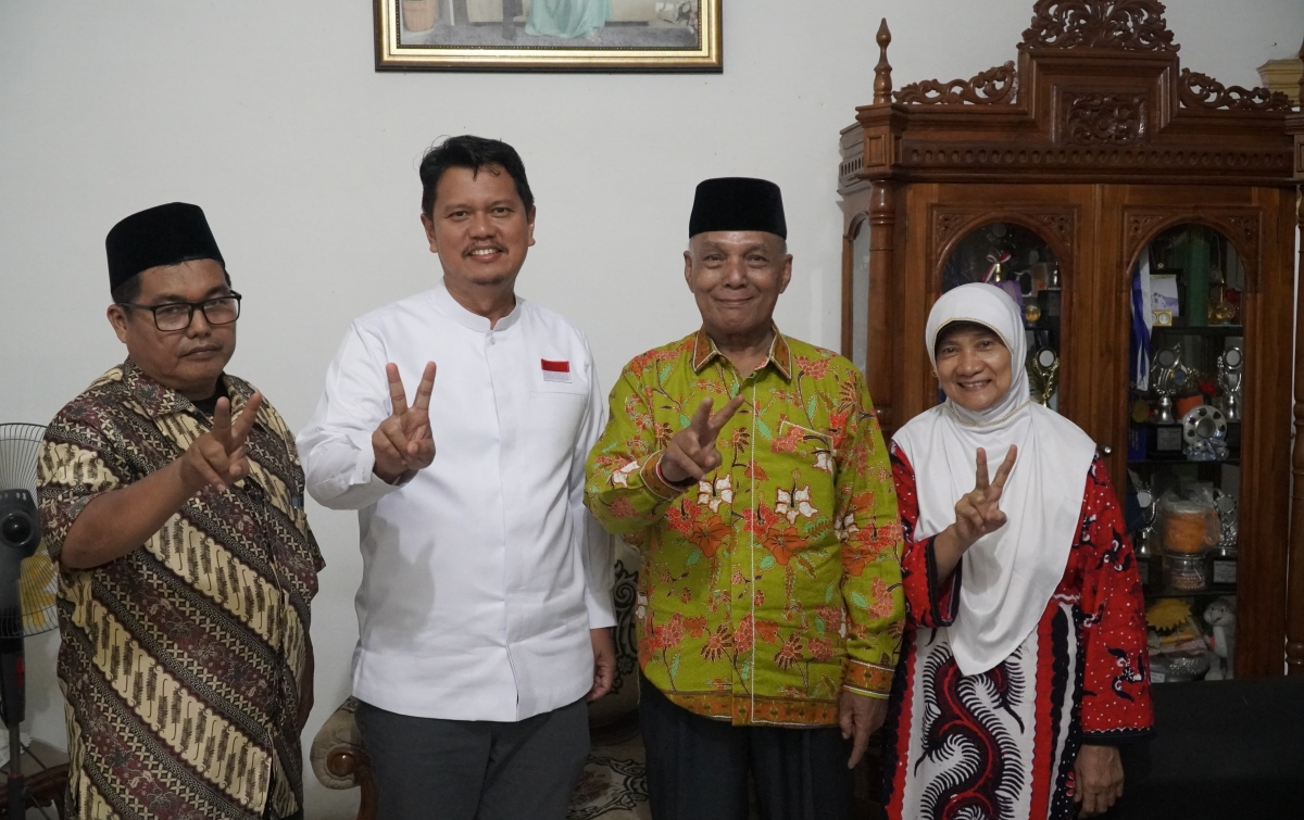 Ridha Silaturahmi ke Rumah Ketum KKS Buya Burhanuddin