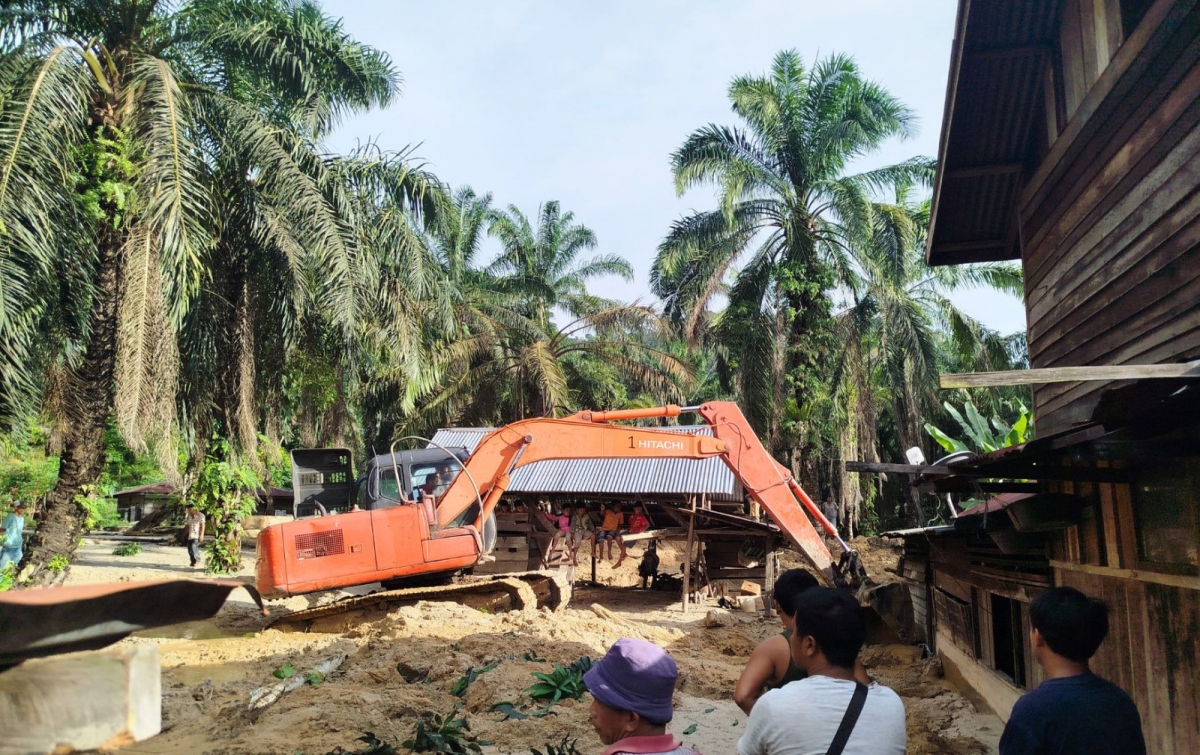 ANJAS Sigap Bantu Atasi Banjir Lumpur Pasar Simaronop