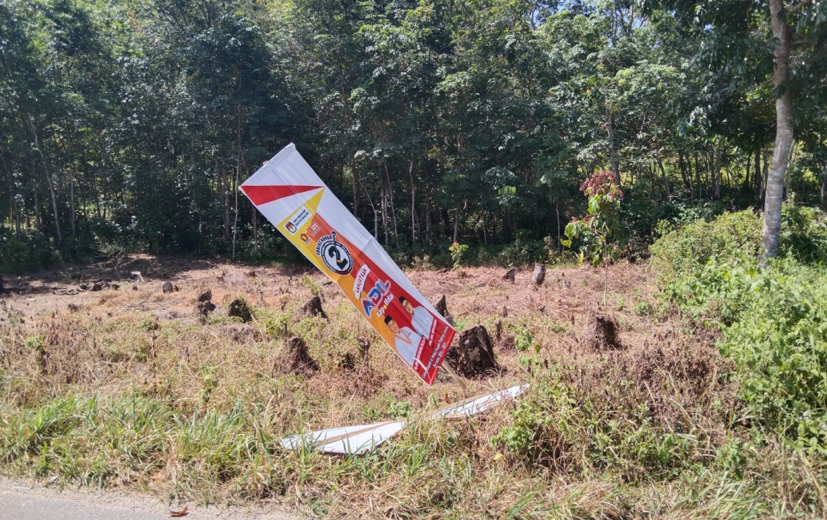 Baru Hitungan Hari,  APK KPU Palas Sudah Banyak yang Rusak