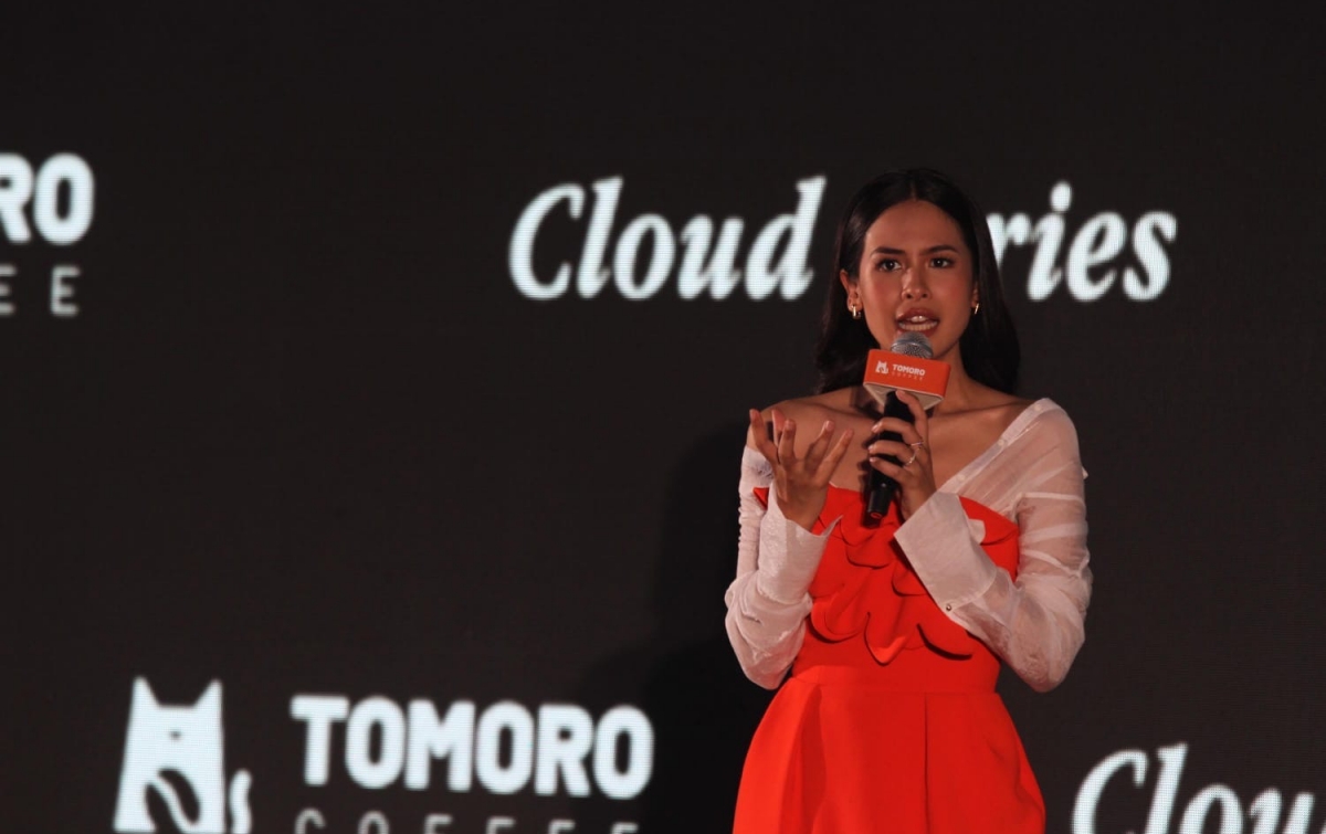 Maudy Ayunda Dikenalkan Sebagai Tomoro Empowering Officer