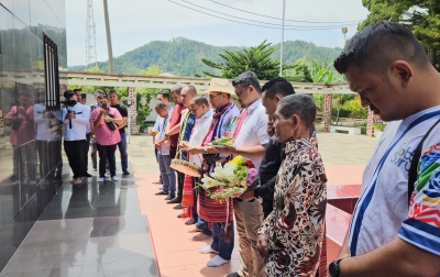 Bobby Nasution Ziarah ke Makam Pahlawan Nasional Sisingamangaraja XII