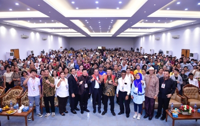 Edy Rahmayadi Paparkan Jadi Pemimpin Beretika ke Ratusan Mahasiswa Baru Universitas dan Politeknik MBP