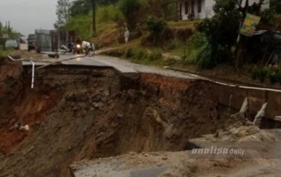 Jalan Sidikalang-Dolok Sanggul Putus Total di Sigalingging