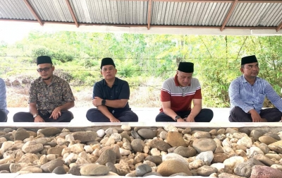 Paslon Bupati Palas PMA-AFN Ziarah ke Makam Leluhur Marga Hasibuan