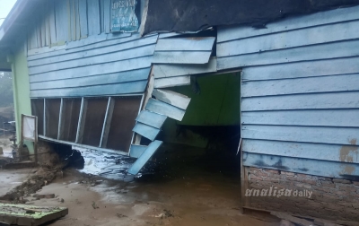 Harta Benda dan Seragam Sekolah Tersapu Banjir di Lau Tawar Dairi