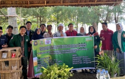 FEB-USU Bantu Mesin Retort Sterilizer kepada UMKM Sumbar