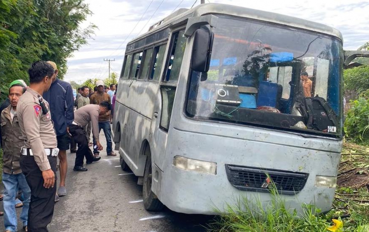 Detik-Detik Bus Sekolah Terbalik di Siborongborong, 1 Pelajar Tewas