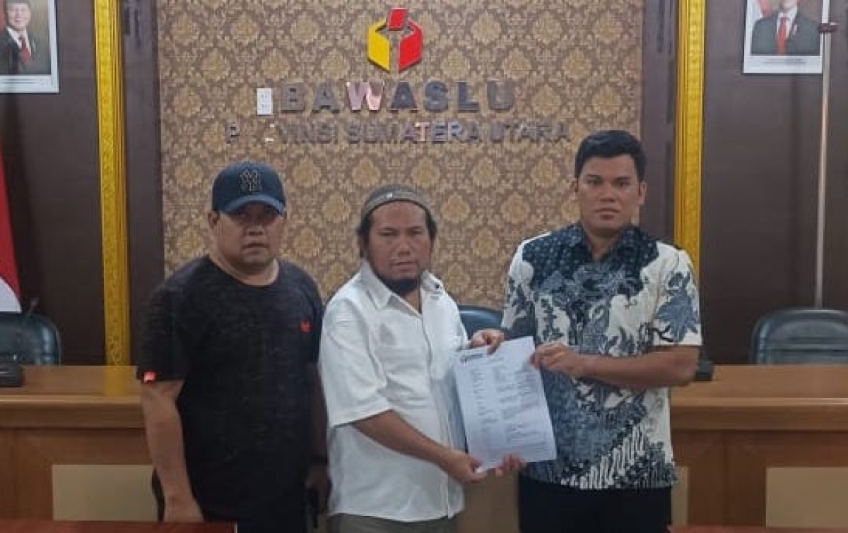 Tim Harun-Ikhwan Lapor ke Bawaslu Sumut Minta Batalkan Pencalonan Paslon Saipullah-Atika di Pilkada Madina