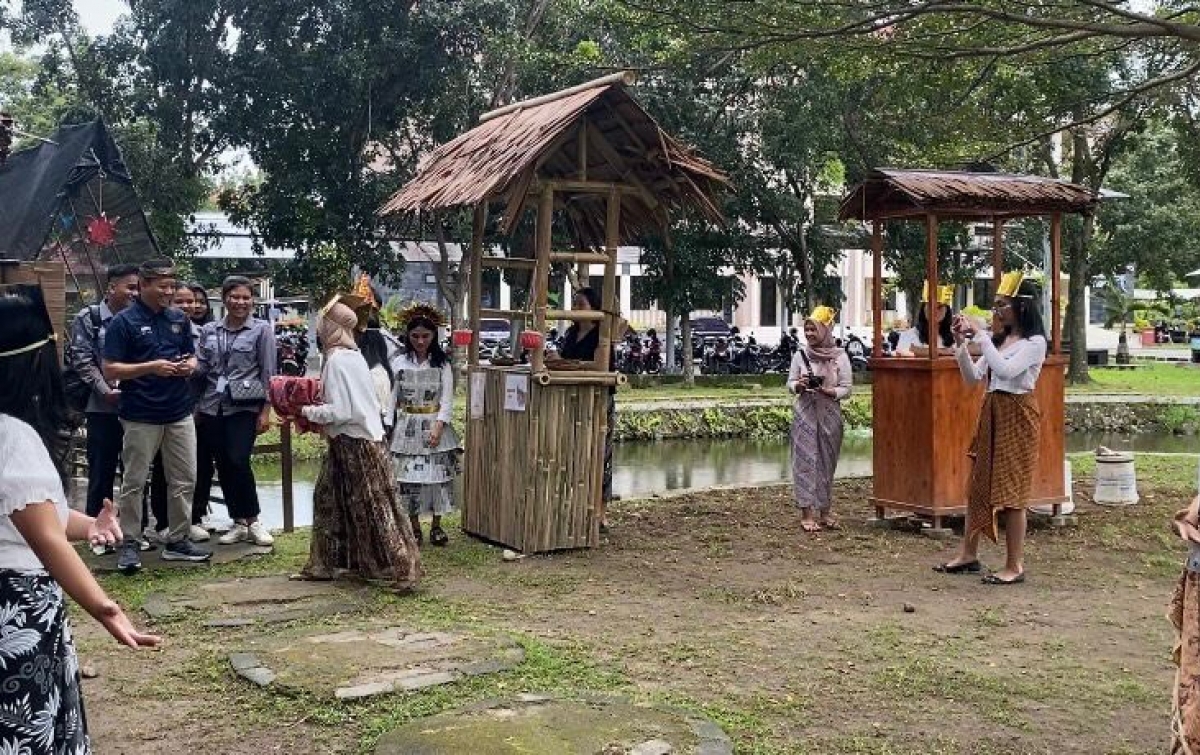 Wisata Minang Tempo Doeloe Ala Mahasiswa Poltekpar Medan